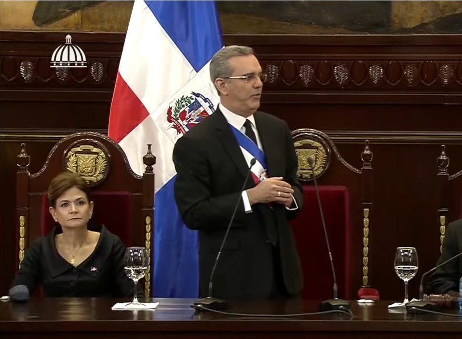 abinader resalta rd está entre las 10 naciones de mayor crecimiento NULL