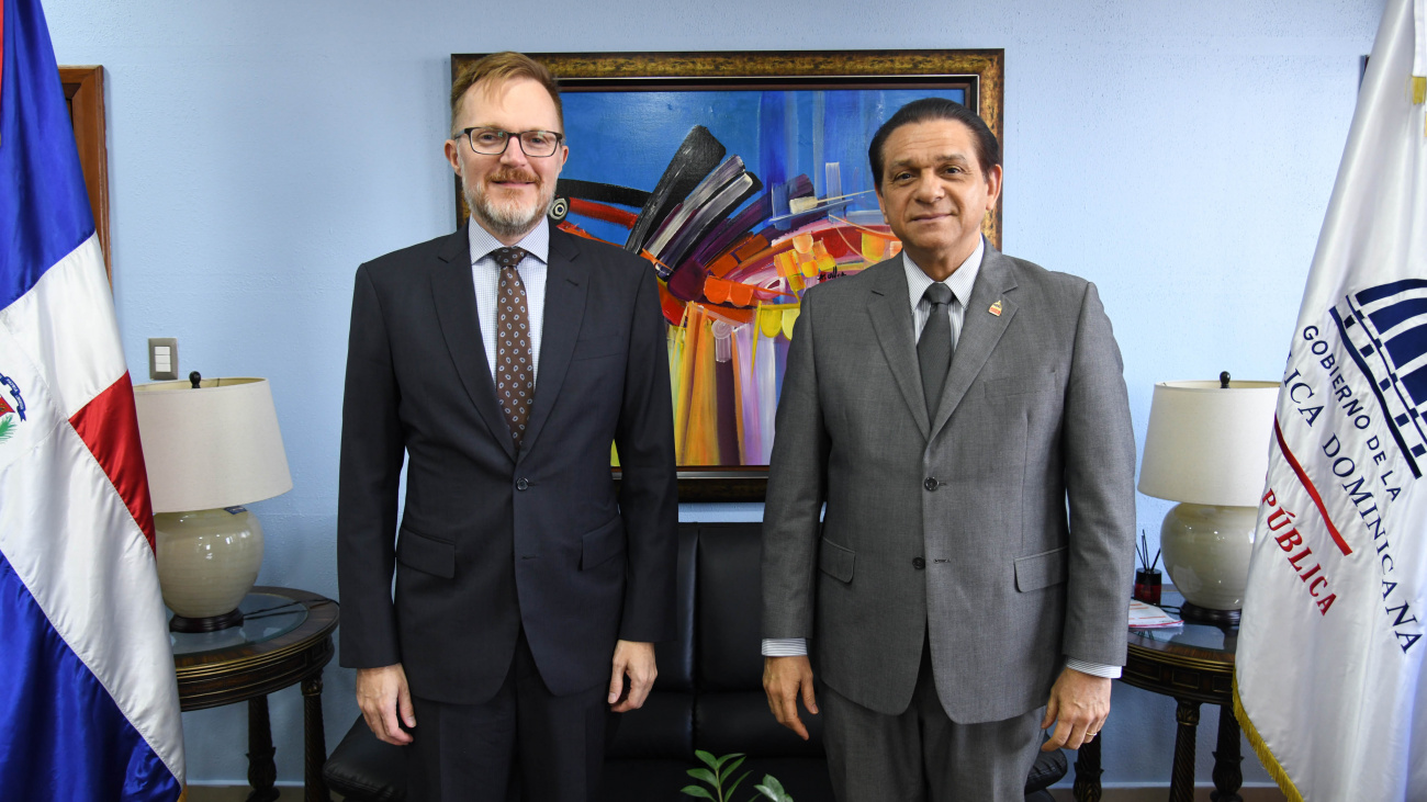 El Gobierno de los Estados Unidos dona 1.23 millones de dólares en fármacos antirretrovirales al Gobierno dominicano NULL