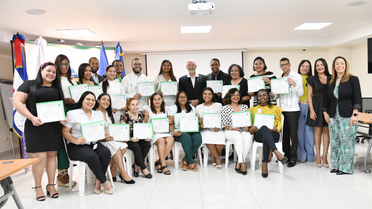 Ministerio de Salud Pública gradúa a 20 nuevos especialistas de Epidemiología de Campo NULL