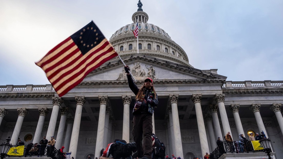 eeuu viola normas de su programa de vigilancia de extranjeros Este panel, formado a petición del presidente Joe Biden, recomendó reformar la reglamentación que autoriza este tipo de vigilancia, conocida como la Sección 702 de la Ley de Vigilancia de Inteligencia Extranjera.
