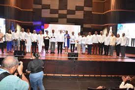 Estos temas no son para dejarlos en un papel, sino que deben ser trabajados junto con las entidades sectoriales para hacer que las cosas pasen", externó el economista e investigador.