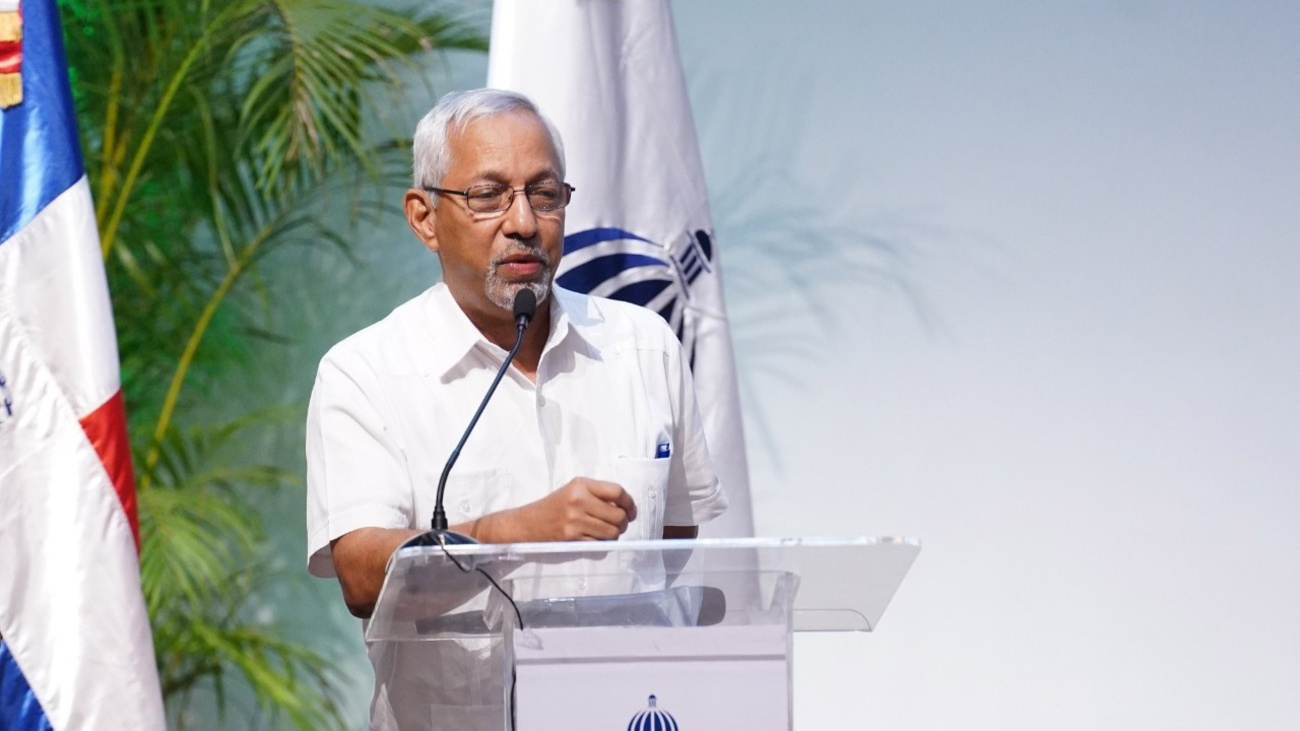 ministerio de educación garantiza la educación de los infantes haitianos Para nosotros no hay estudiantes dominicanos o estudiantes haitianos, para el ministerio son todos estudiantes, expresó Hernández.