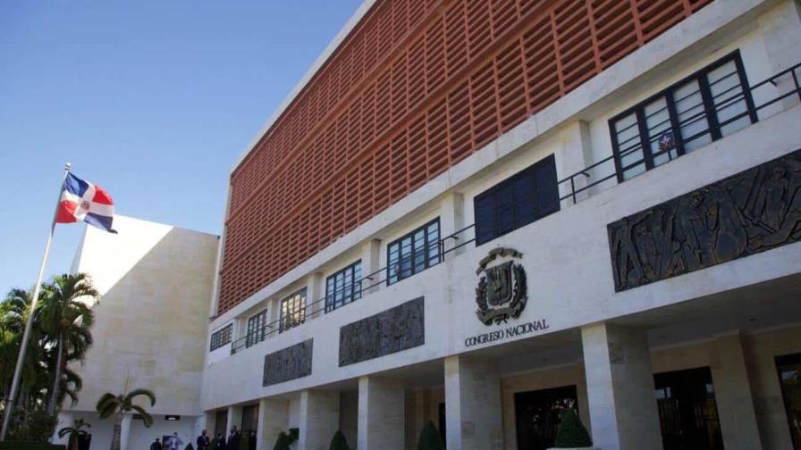 La propuesta fue enviada de inmediato a una comisión de diputados para su análisis y estudio La propuesta fue enviada de inmediato a una comisión de diputados para su análisis y estudio