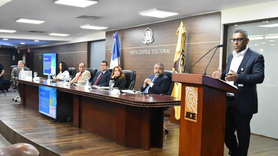 Esas recomendaciones fueron hechas este lunes en una audiencia pública con las organizaciones políticas para tratar sobre el estado de los escáneres que fueron utilizados en las primarias y que se utilizarían para las elecciones de 2024.