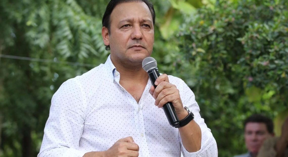 Martínez dijo que en un Gobierno suyo aplicaría cinco medidas para garantizar la estabilidad y prosperidad de la industria, a través de una transformación en el sector.