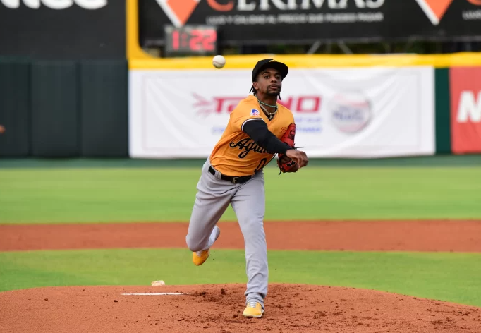 Águilas y tigres dominan jornada del torneo de béisbol dominicano Richard Rodríguez (1) ponchó a dos bateadores para completar la novena entrada y se quedó con el salvamento.