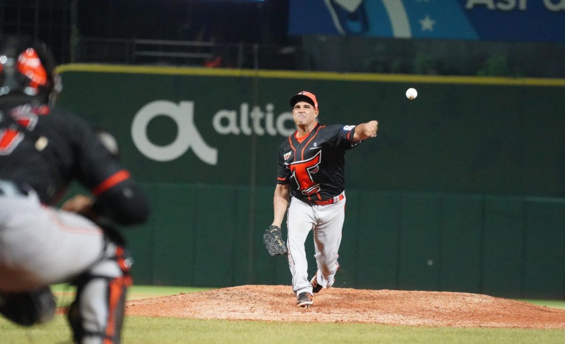 raúl valdés hace historia en paliza toros sobre licey Además, logró su apertura #149 de su carrera, empatando con el también zurdo Efraín Valdez para la mayor cantidad en la historia de la liga.
