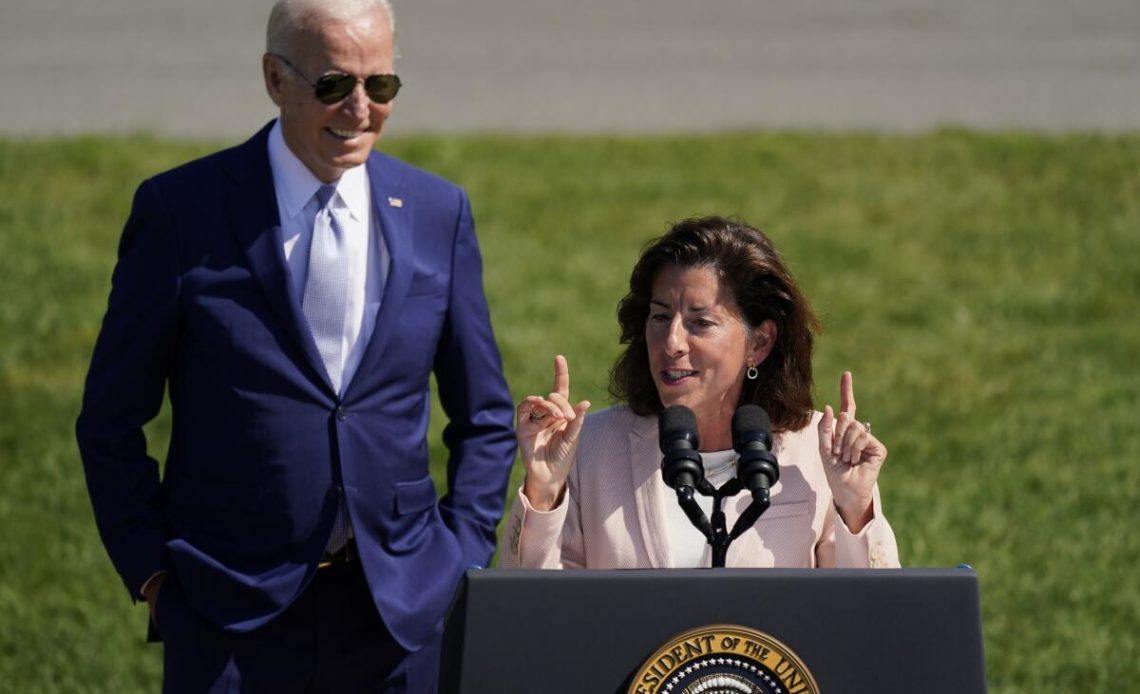 biden designa 32 centros tecnológicos para diferentes estados y puerto rico Los núcleos tecnológicos son el resultado de un programa lanzado en mayo por el departamento de Raimondo para distribuir un total de 500 millones de dólares en subvenciones a ciudades.