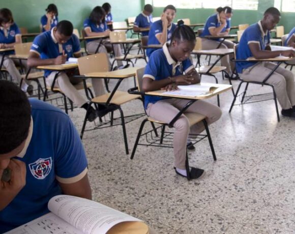 Estas miden el desempeño de los estudiantes en más de 70 países