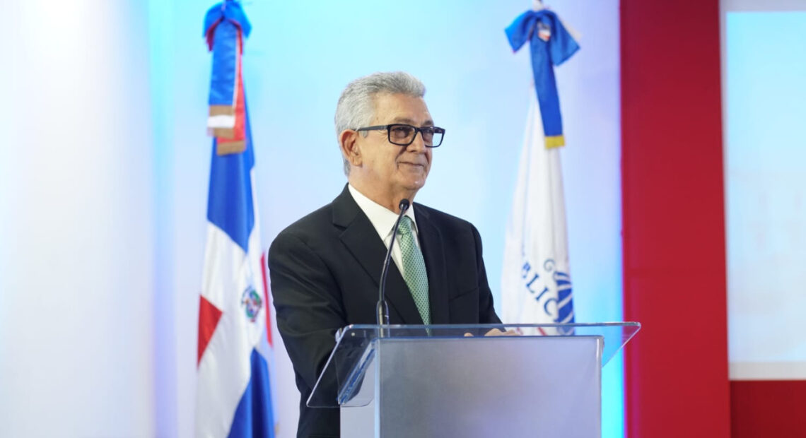 El director de Presupuesto dio detalles en un programa televisivo sobre el Proyecto de Ley de Presupuesto General del Estado 2024 que se entregó el 28 de septiembre al Congreso Nacional.