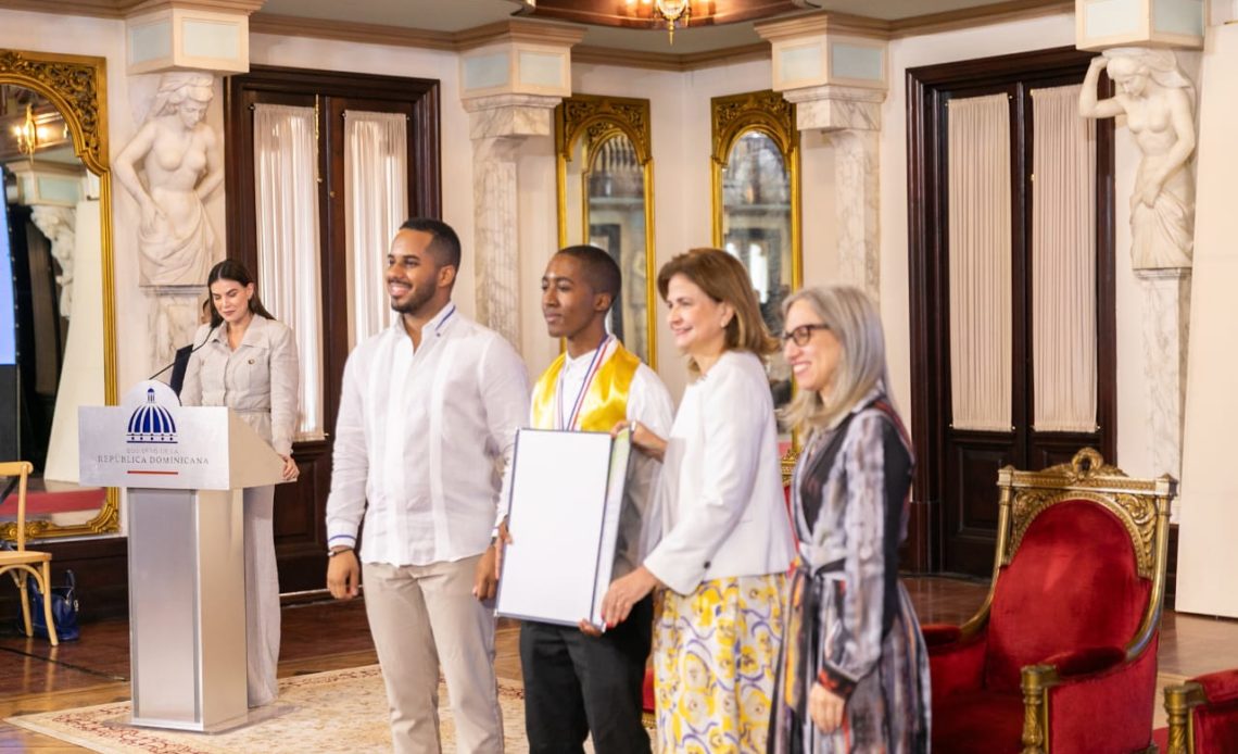 según la vicepresidenta la excelencia académica es una prioridad para el gobierno
