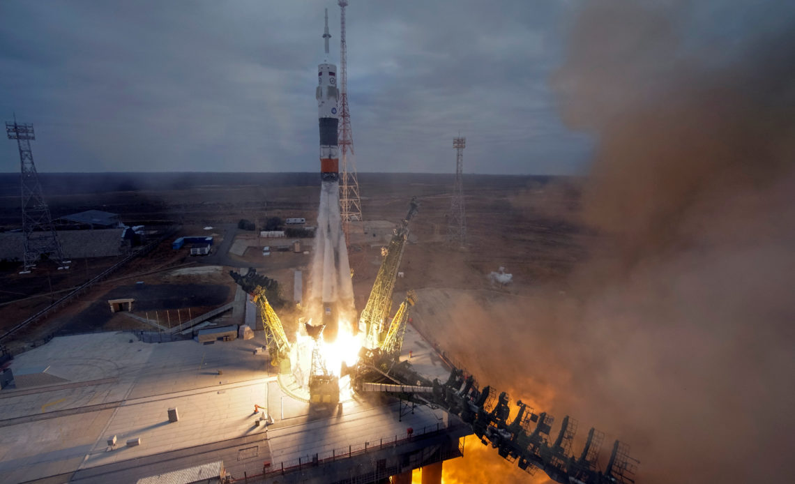 rusia planea lanzar el primer vuelo tripulado con la nueva nave oriol en 2028 o 2029 El 3 de julio, la agencia espacial rusa, Roscosmos, informó que en 2024-2025 está previsto probar prototipos del vehículo reutilizable en el cosmódromo de Vostochni.