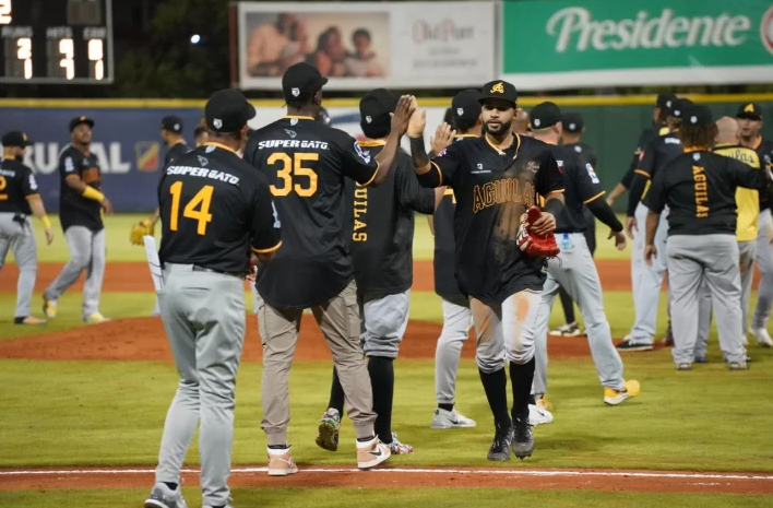 Águilas vencen a toros; gigantes se imponen sobre los tigres