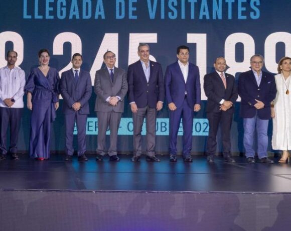 El Gobierno aspira alcanzar esa cifra en diciembre

El mes pasado llegaron 619,204 personas