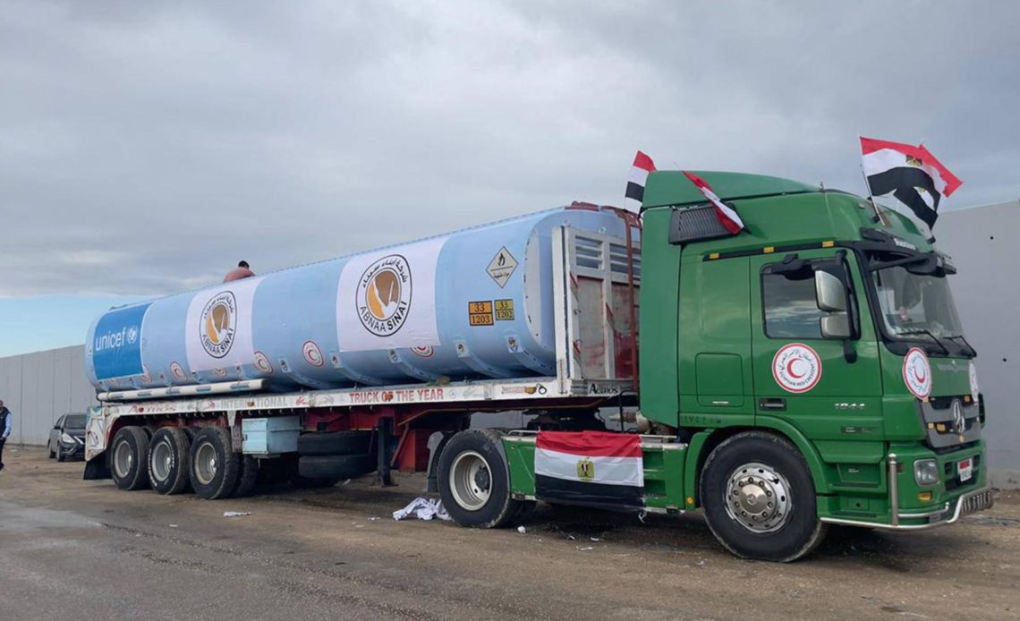 entran a gaza camiones con 150.000 litros de combustible para hospitales, según medios