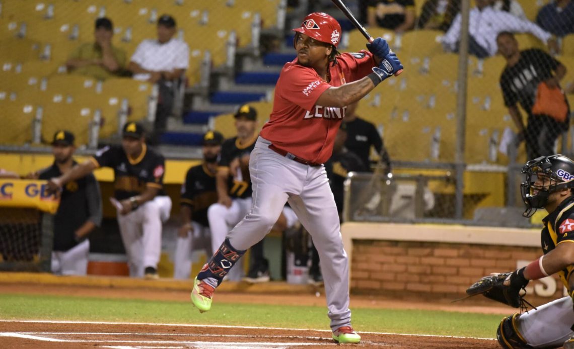 leones disparan tres jonrones, gonzález empuja tres y los rojos hunden más a Águilas