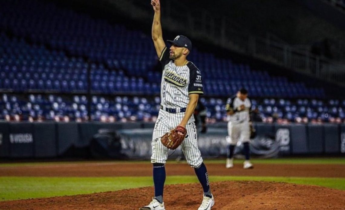 Los Gigantes del Cibao contratan a los relevistas Mario Mesa y Joe Riley