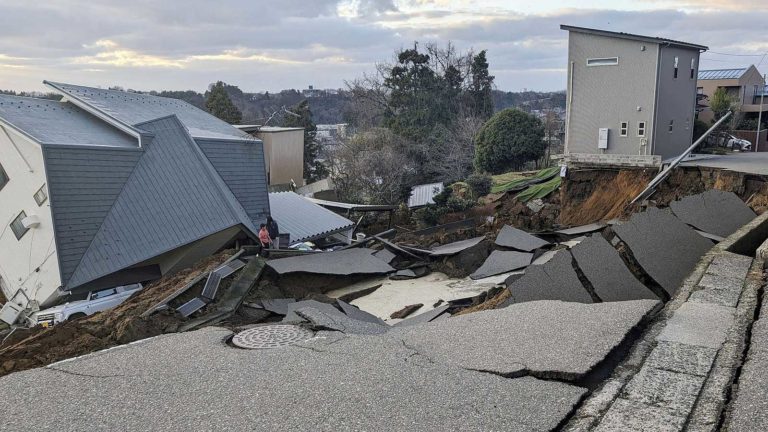 El terremoto en la costa occidental de Japón deja al menos 48 muertos