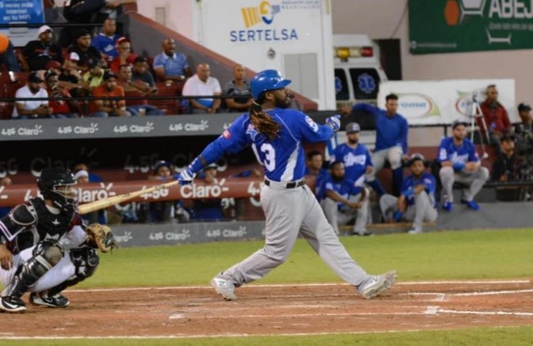 Andújar pega dos jonrones por segundo juego consecutivo y Tigres vencen a Gigantes