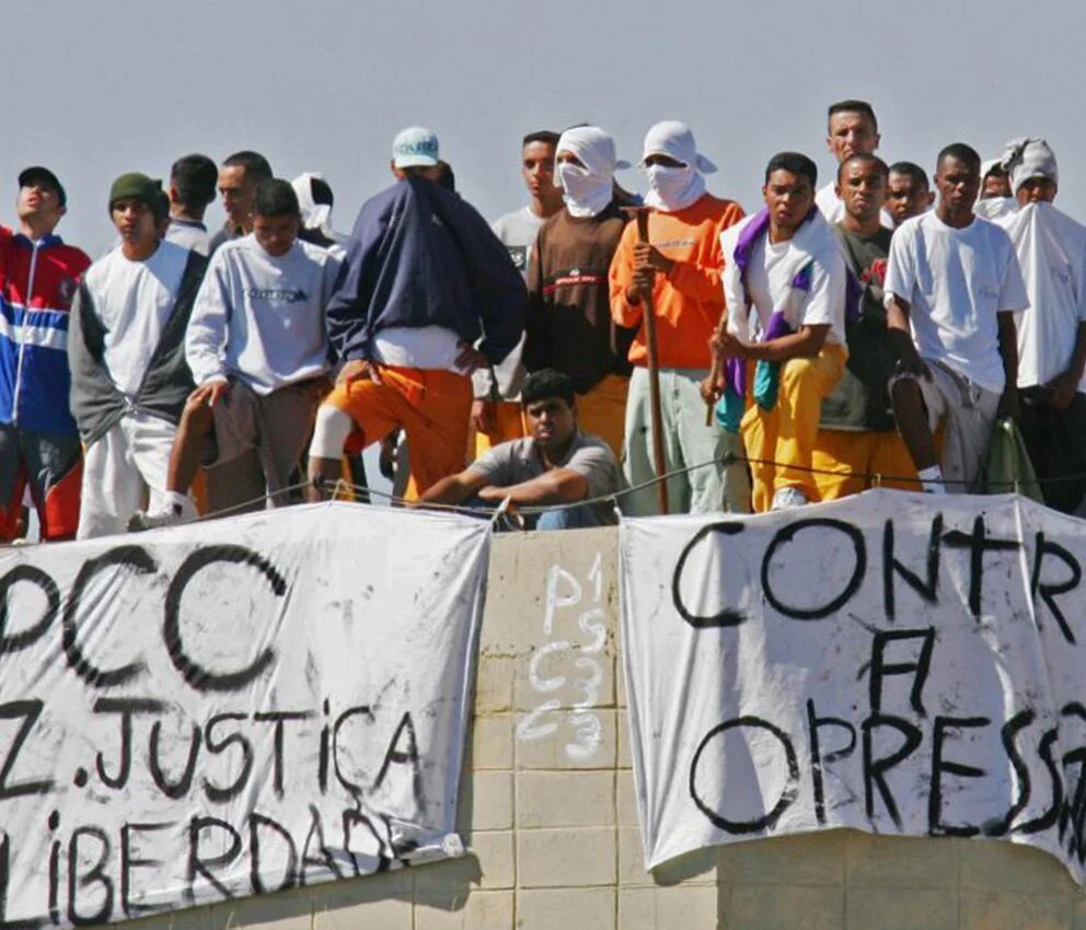 Al menos cinco presos se fugaron de la mayor cárcel de Ecuador en medio de la ola de violencia narco que azota al país