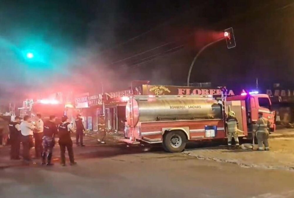 Suben a tres los fallecidos y a once los heridos tras incendio en discoteca de Ecuador