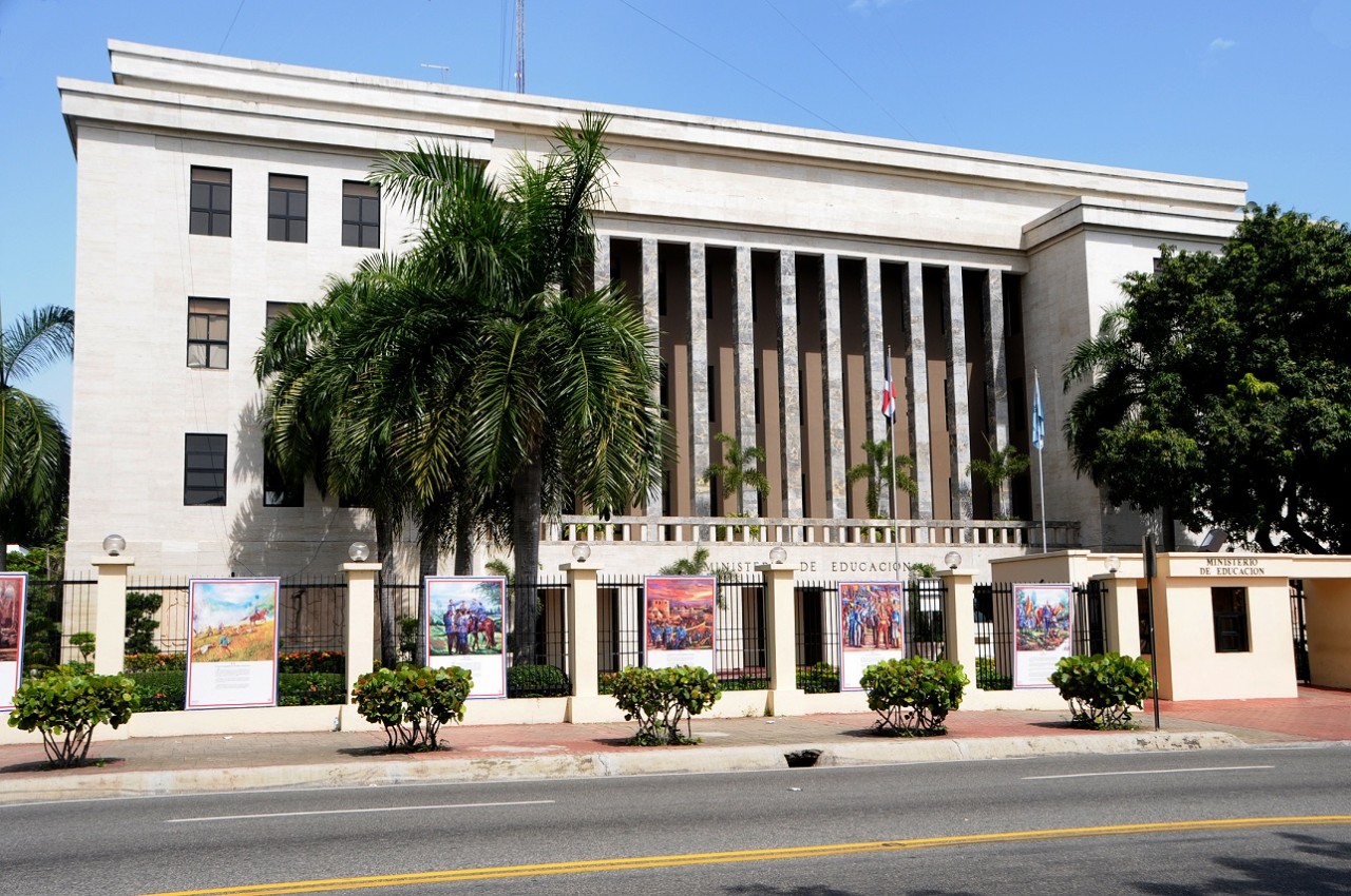 Minerd y MP asumen investigación sobre mal uso de pesticidas que provoca intoxicación en escuela de Cenoví, SFM