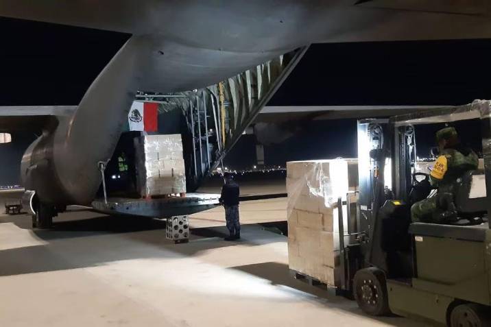 México envía a Chile aviones del Ejército con 20 toneladas de víveres ante los incendios