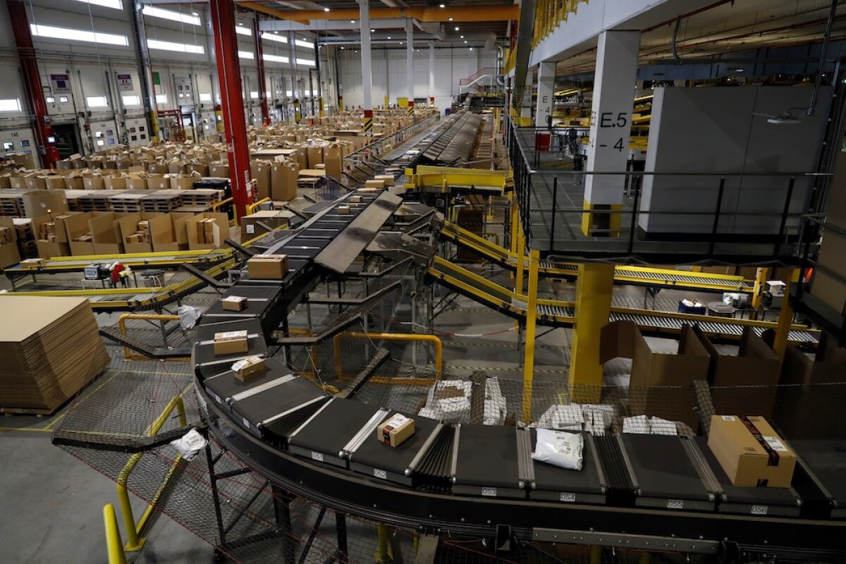 Amazon generó 94.000 toneladas de desechos plásticos en EEUU en 2022, denuncia OCEANA