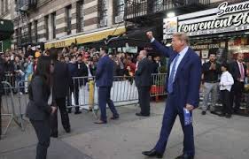 Donald Trump se reúne con bodegueros dominicanos