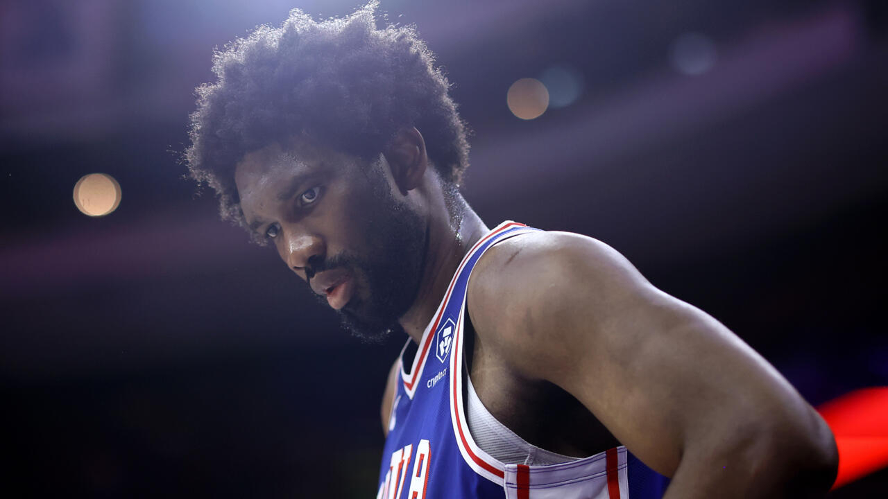 Embiid confirma que padece parálisis de Bell en plena disputa de playoffs