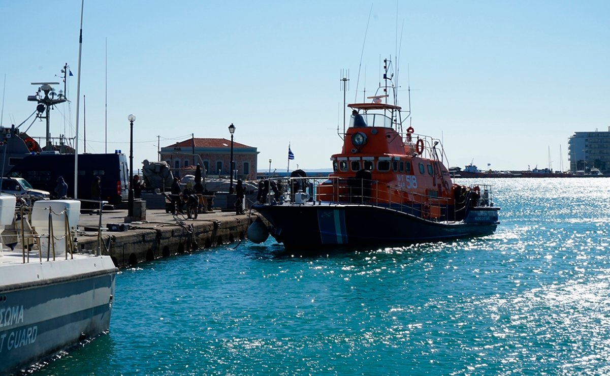 Tres niñas inmigrantes muertas y 16 rescatados en un naufragio en Atenas