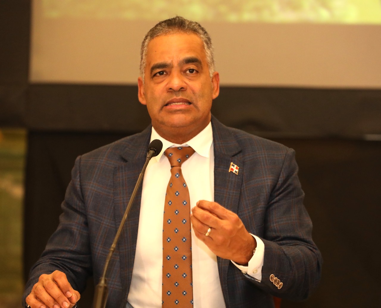 Presidente Abinader instruye construcción de Centro UASD en Santo Domingo Este
