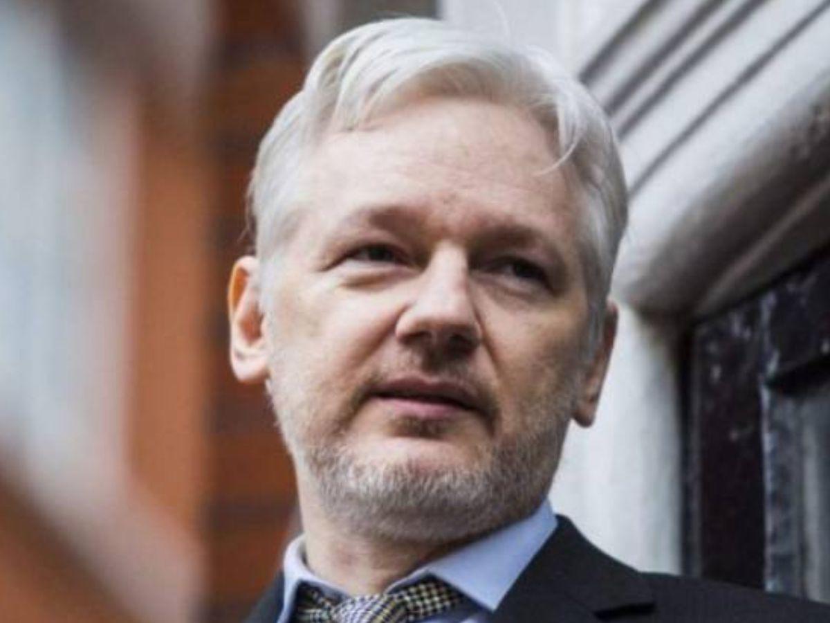 Julian Assange sale en libertad desde el Reino Unido