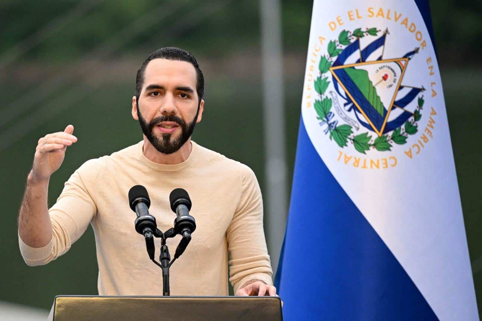 Nayib Bukele, a horas para asumir un segundo mandato consecutivo en El Salvador entre críticas