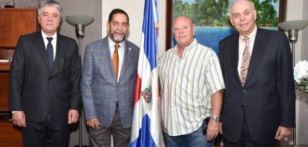 Nueva propuesta plantea jugar la Serie de Titanes en Yankee Stadium