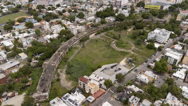 el-polemico-colegio-maharishi-el-sitio-donde-los-alumnos-meditaban_1-focus-min0.45-min0.32-608-342