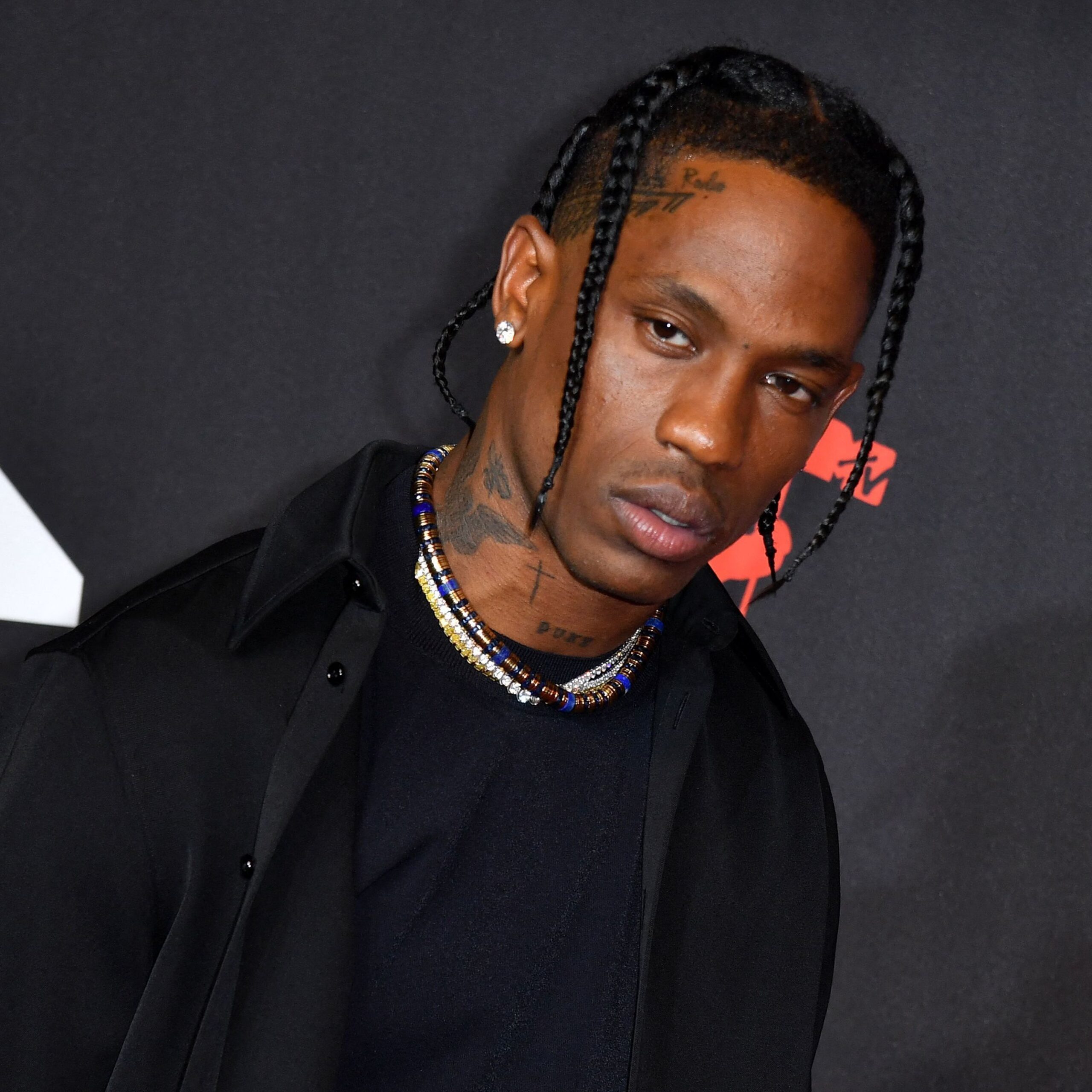 Arrestan al rapero Travis Scott