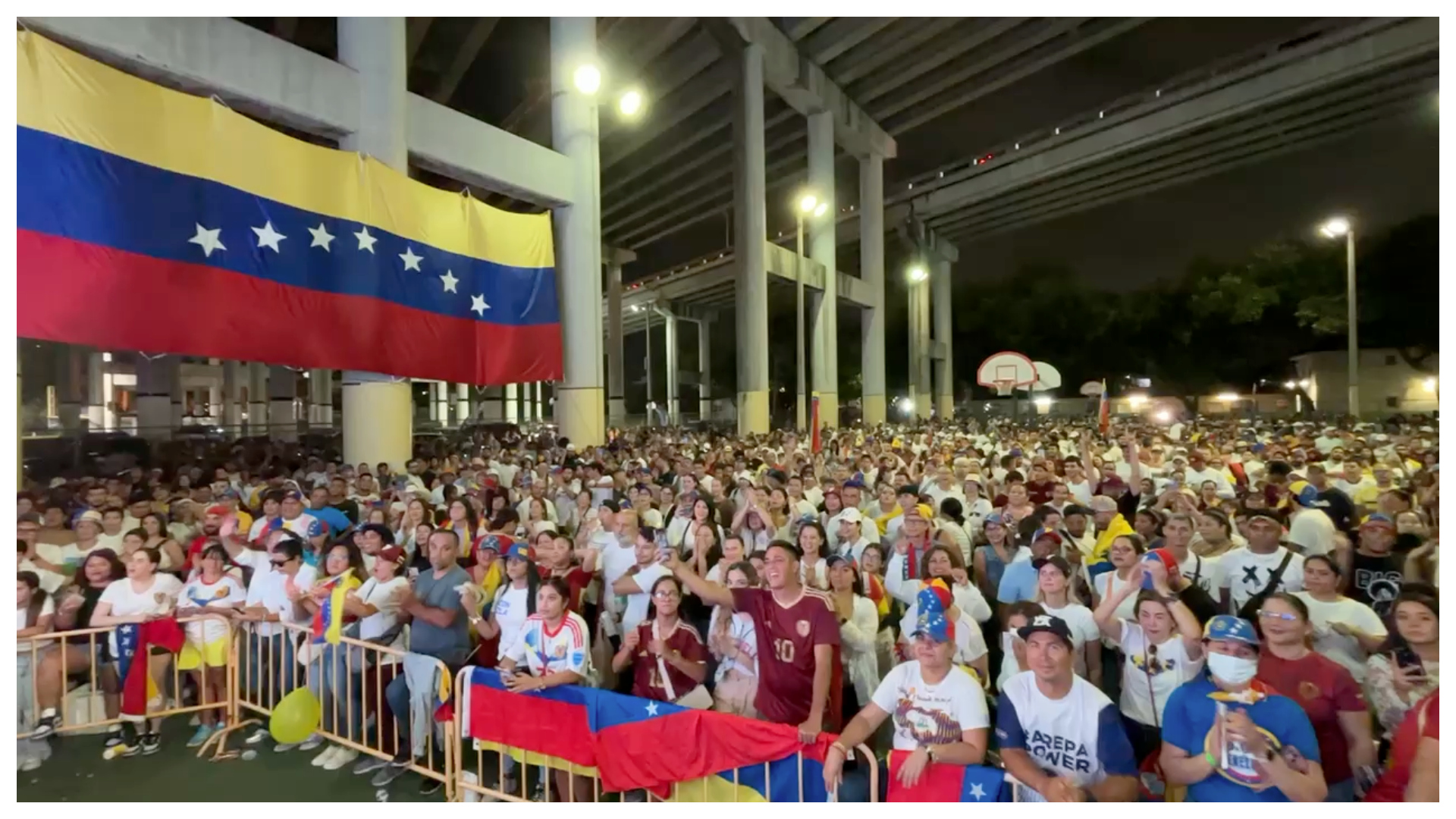 Aerolíneas cancelan 300 vuelos a Venezuela