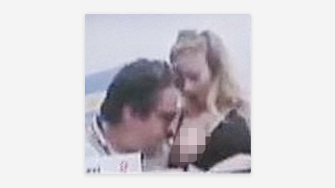 Condenan a un exdiputado argentino por besar los senos de su novia durante una sesión virtual