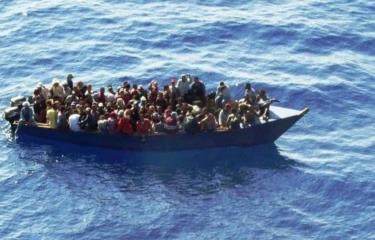 Mueren 40 migrantes tras incendiarse su barco frente a Cabo Haitiano