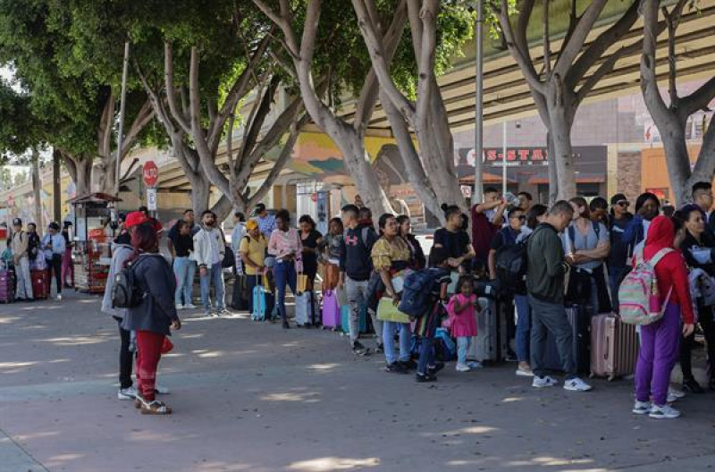 Republicanos aprueban programa electoral que incluye la mayor deportación de la historia