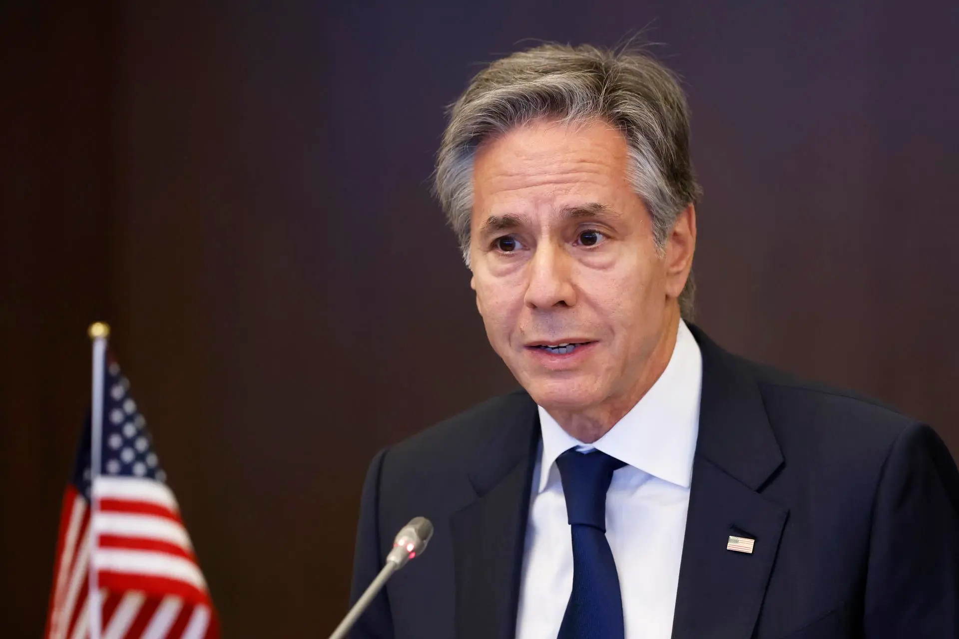 Blinken habla con González Urrutia y Machado y les expresa "preocupación" por su seguridad