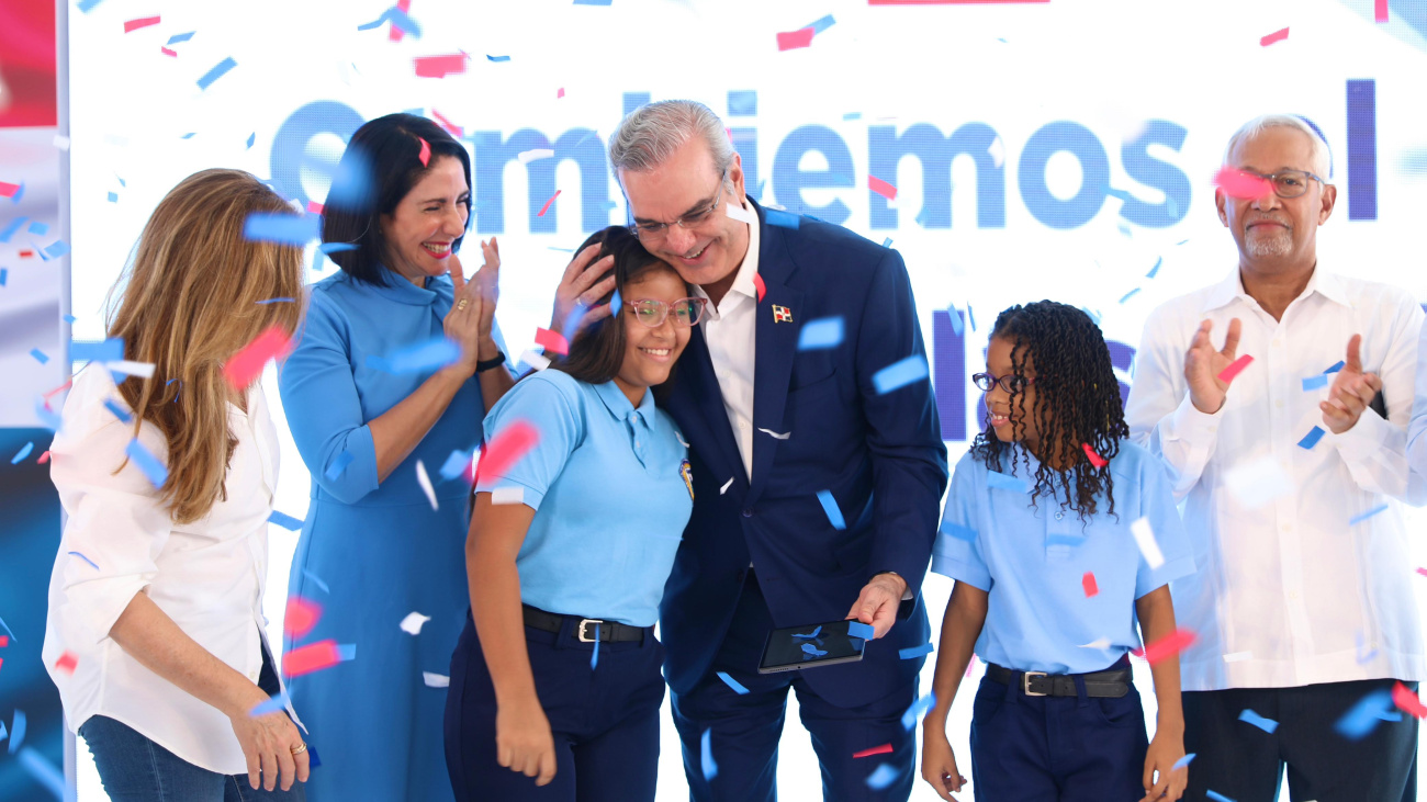 Presidente Abinader llama a sectores de la sociedad a trabajar en un Pacto por la Calidad de la Educación