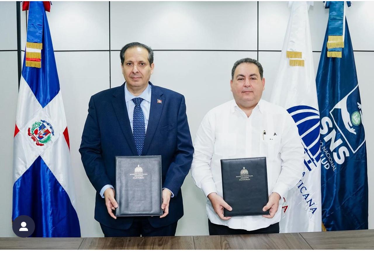 Hoy firmamos un acuerdo de gestión con el @snsrdo