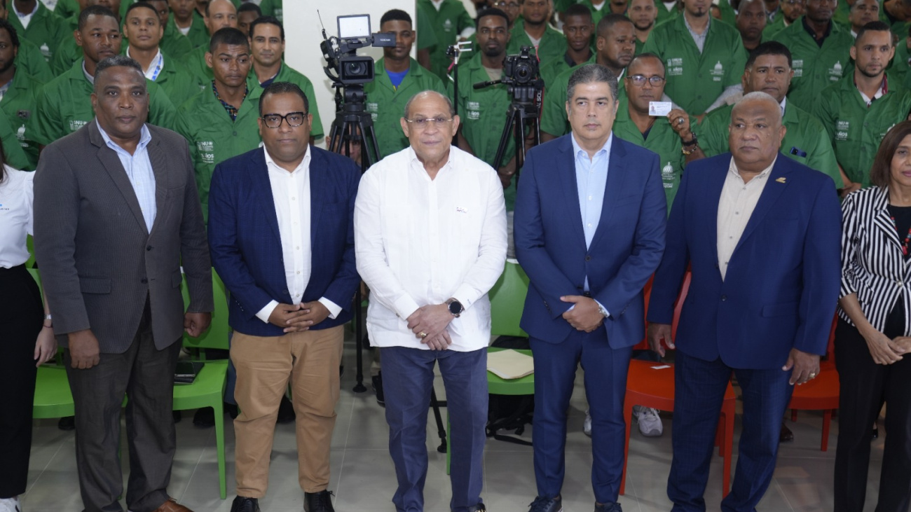 Infotep y Medio Ambiente gradúan y entregan licencias a 179 técnicos en refrigeración y aire acondicionado