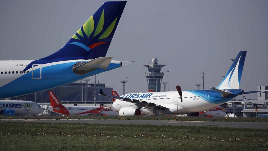 Vuelos reducidos en 40% en aeropuerto de París-Orly tras falla en sistemas de control aéreo