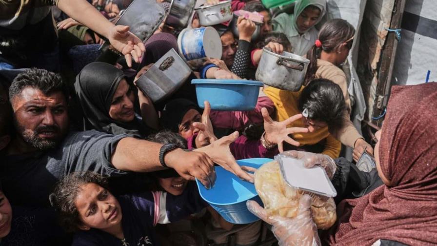 Israel anuncia que permitirá "ayuda básica" en Gaza luego de casi tres meses de bloqueo