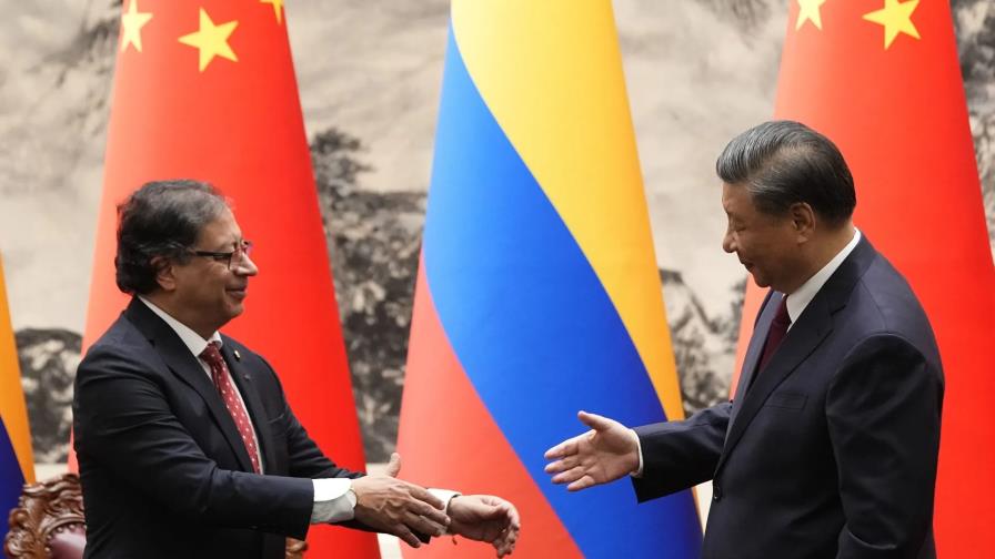 Petro y Xi se reúnen en Pekín con adhesión de Colombia a las Rutas de la Seda en la agenda