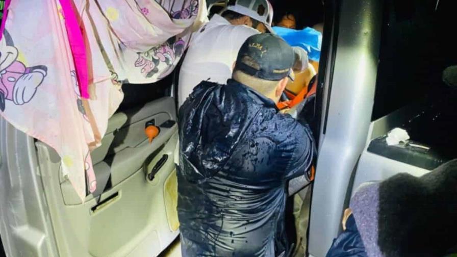 Alcalde atiende un parto en medio de una tormenta en el noreste de México
