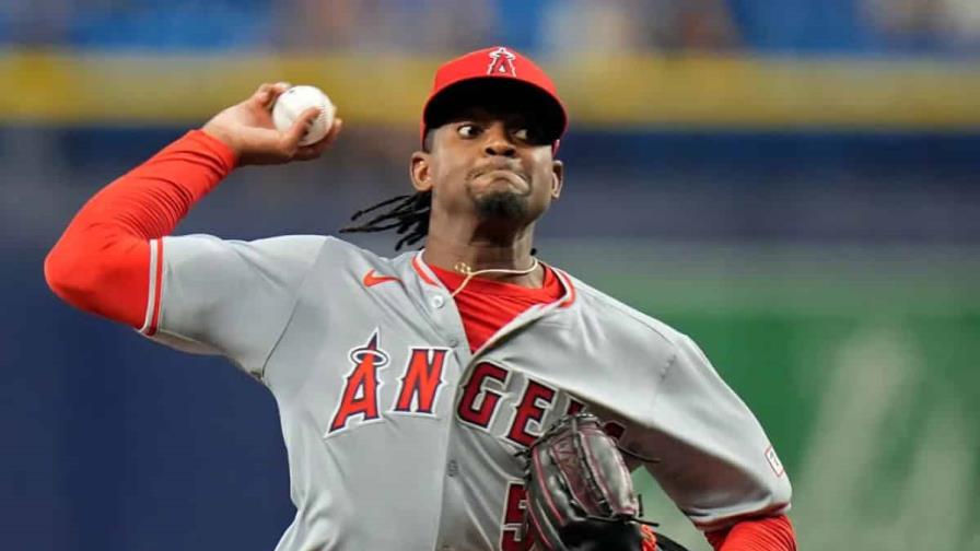 José Soriano domina los bates de Filadelfia en el Citizens Bank Park